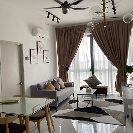 Free Netflix! Zas Suite At Troika Residence, Kb Kota Bharu Exteriér fotografie