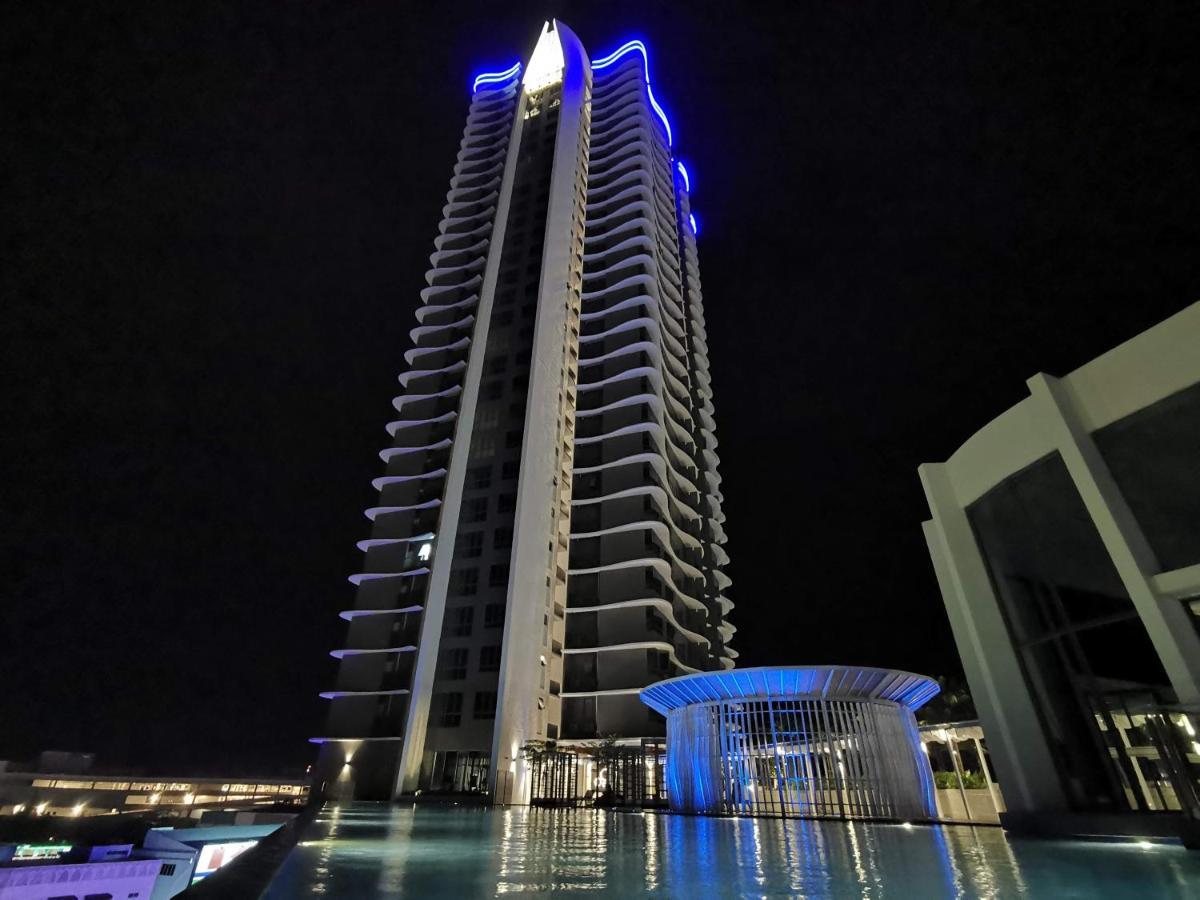 Free Netflix! Zas Suite At Troika Residence, Kb Kota Bharu Exteriér fotografie